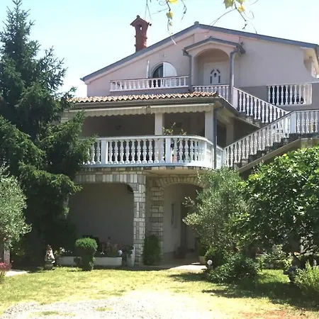 Apartment Great Holidays At Nada&metti In
