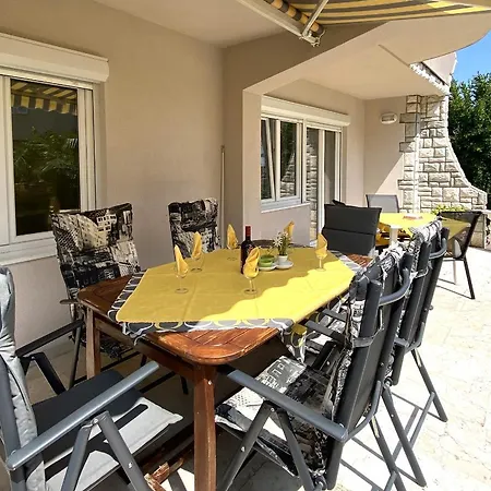 Apartment Great Holidays At Nada&metti In Medulin