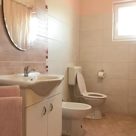 Apartment Great Holidays At Nada&metti In