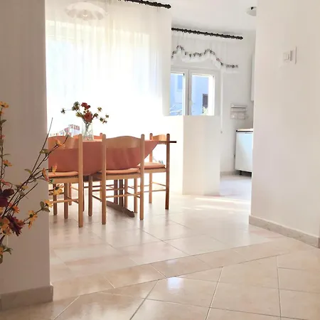 Apartment Great Holidays At Nada&metti In Medulin